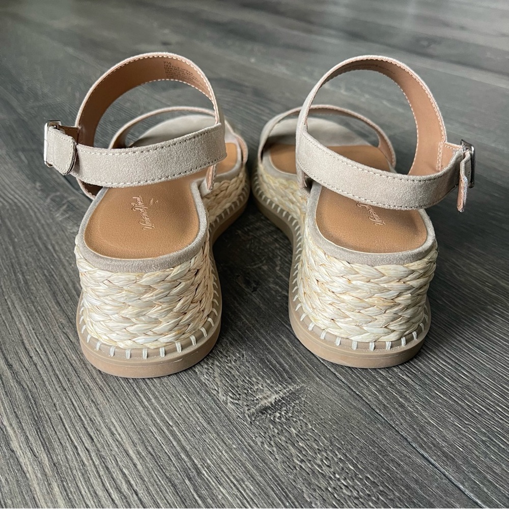 Universal Thread Sandals Platform Wedge Espadrill… - image 6